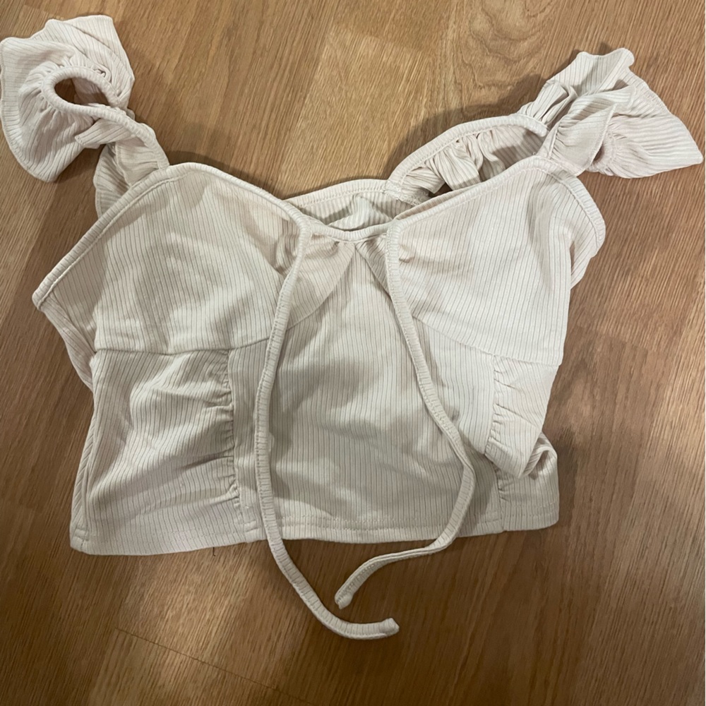 Cider Ruffle Sleeved Cropped Top